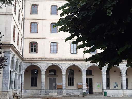 Comprehensive School Jean Dupuy