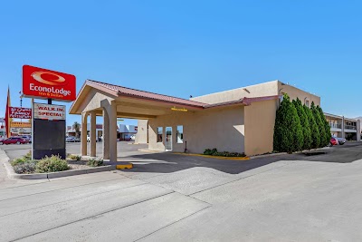 Econo Lodge Inn & Suites