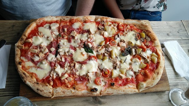 Ecco Pizzeria