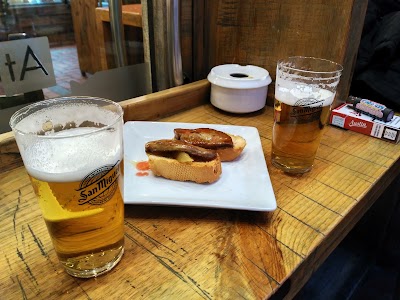 Photos of La favorita