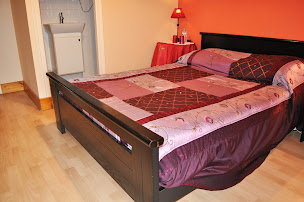 Photo n°4 de Chambres d hôtes - Demeure de la Gatine à Saint-Aubin-d'Aubigné (Chambre d'hôtes)