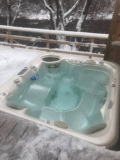 Cachette de la rivière au saumon et spa - Thumbnail