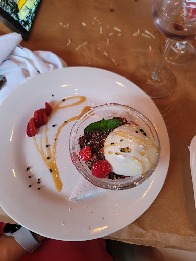 Gilardi's - Visual