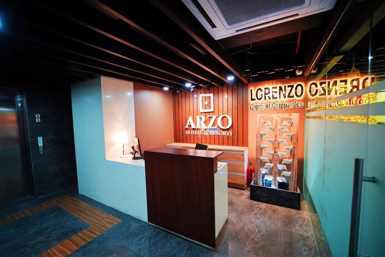 Arzo Hotel Premier