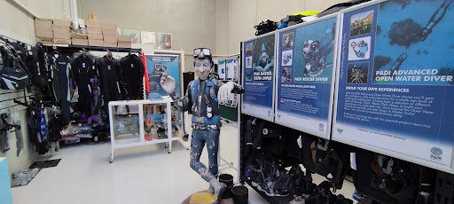 Australian Diving Instruction Geelong | PADI 5 Star IDC Centre (Ring for gate access) - Thumbnail