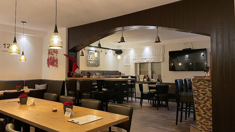 1250 - Zwölffuffzich