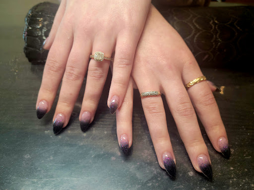 Relaxing Nail Spa - Thumbnail