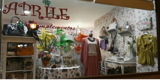 Aprile Complementos - Visual