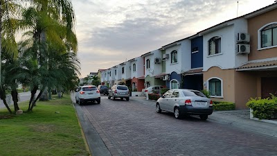 Photos of Urbanizacion Ciudad Verde