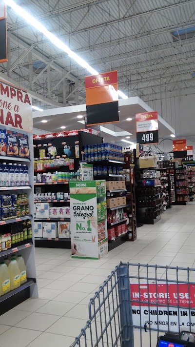 Photos of Super Pola San Juan Shopping Center B&aacute;varo