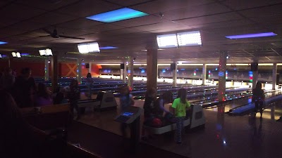 Pines Plaza Lanes