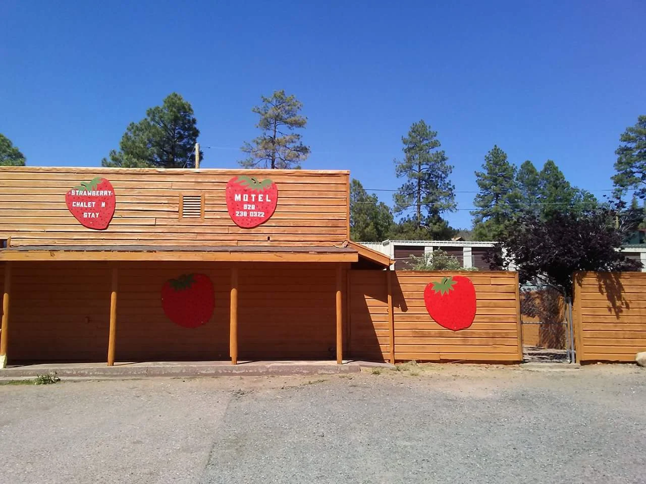 Strawberry Chalet N Stay