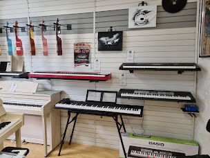 Photo n°17 de Guglielmi Pianos à Nice (Réparateur et accordeur de piano)