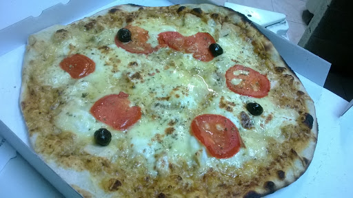 Photo 3 - La tour de Pizz' - Pizza Codognan Livraison