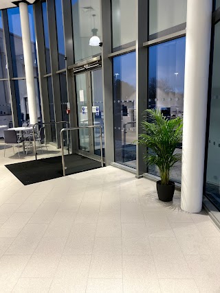 JCT600 Volkswagen Van Centre Leeds