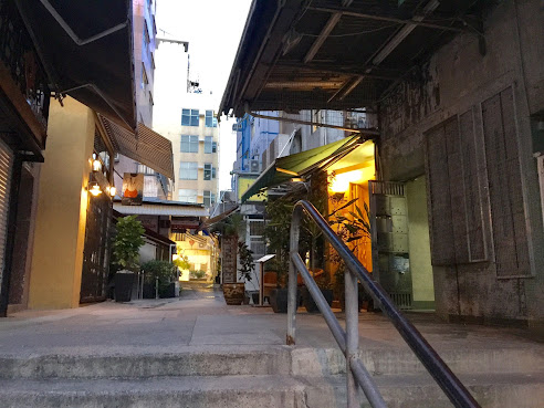 Henry's Restaurant, HK by null