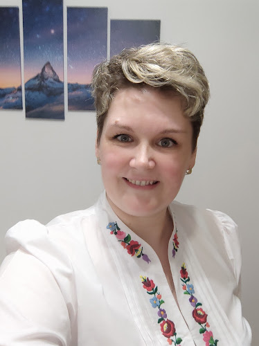 Comentarii opinii despre Bozzay Cecilia Mentálhigiénés szakember, Párkapcsolati mediátor, Rajzelemzési szakértő, Komplex művészeti terapeuta