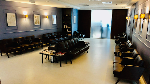 Dr Konrad Słynarski Klinika Chirurgii Kolana