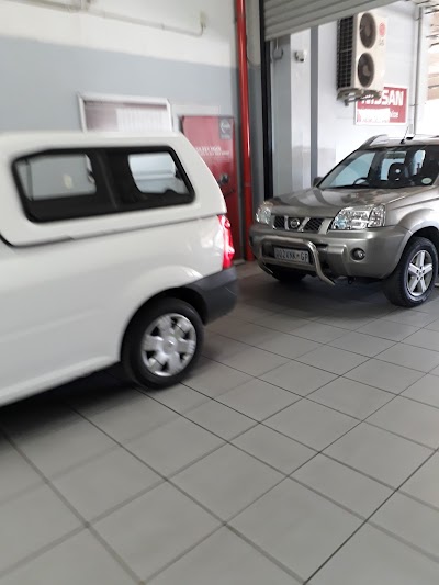Photos of Melrose Nissan