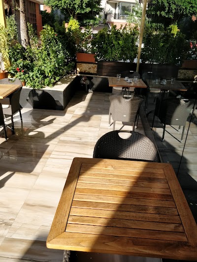 Photos of Golden Deluxe Hotel