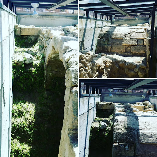 resti archeologici dell’ANTICA PORTA - Thumbnail