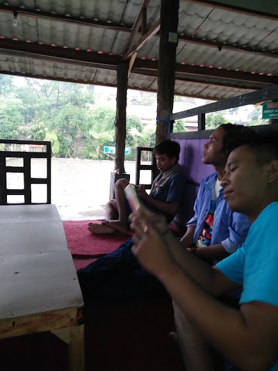 Photos of Lesehan & Pemancingan Meru