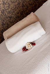 Photo n°8 de Marie-France GALAMAND Conseillère en Image et Esthéticienne à Saint-Aupre (Esthéticien)