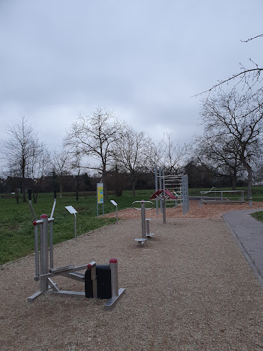 Mehrgenerationenpark Bewegungsparcours