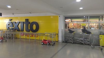 Photos of &Eacute;xito Ca&ntilde;averal