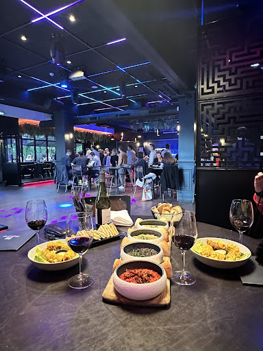 The Maze : Resto-Bistro-Club Gallery - France