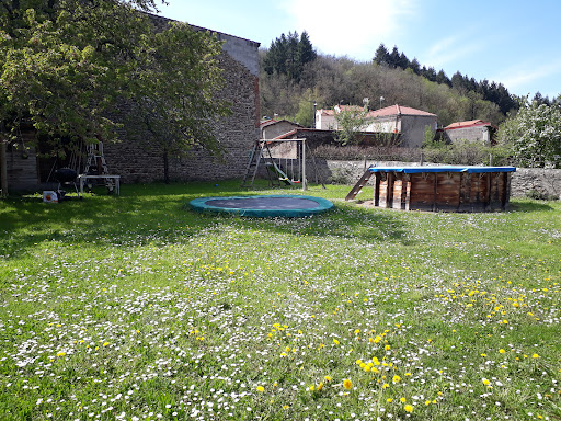 Photo de Le Clos de Lugeac - Piscine - 14 couchages à Vergongheon (43360)