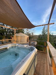 Photo n°3 de Les Yourtes de Provence à Saint-Paulet-de-Caisson (Chambre d'hôtes)