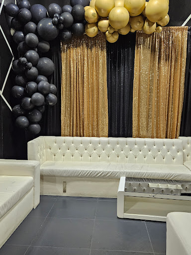 Inxx Lounge