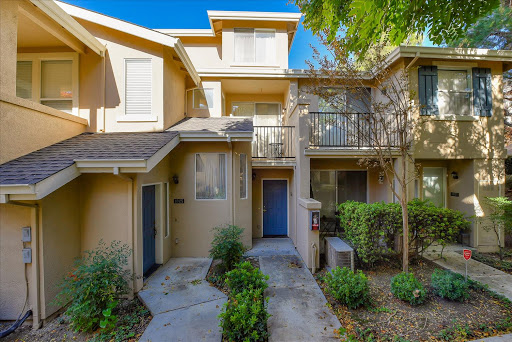 Cindy Dominguez - Real Estate Service
