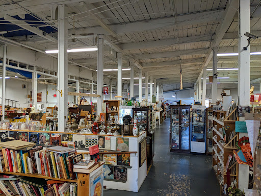 Stillwater Antique Center - Thumbnail