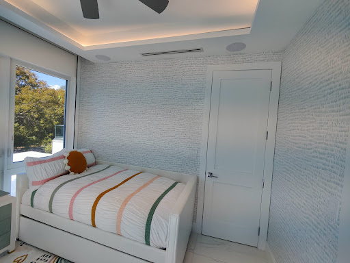 Wallpaper installation - Visual