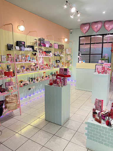 Pink Moon Concept Store - Thumbnail