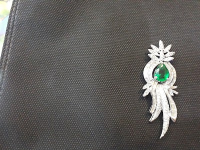 Photos of Gold and Jewelry Lydvma