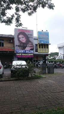 Tommy Salon, Author: Utomo Riadi