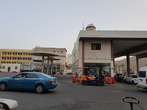 Zughaibi Gas station, Author: Ameen Uddin