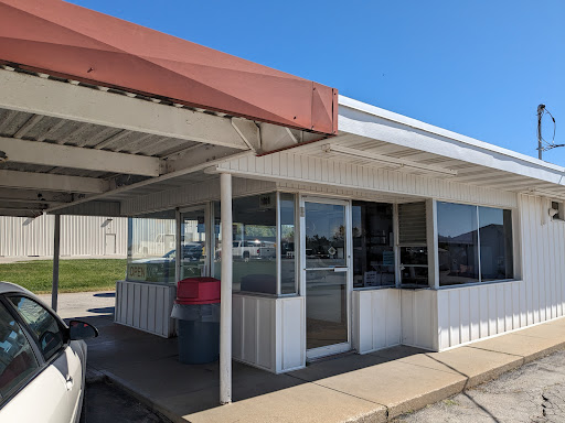 Simone's Drive-In - Thumbnail