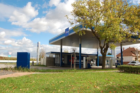 TIR PETROLEUM, Author: Nina Čisáriková