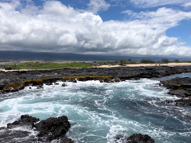 Wawaloli Beach Park