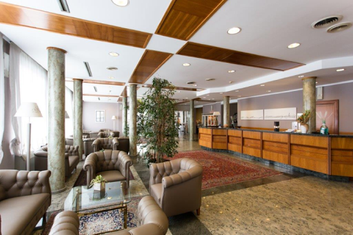 Air Palace Hotel - Thumbnail