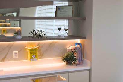 Cirurgia plástica Barra - Dr Moises De Melo