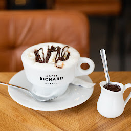 Photo n°15 de La Crêperie de la Gare à Sartrouville (Salon de thé)