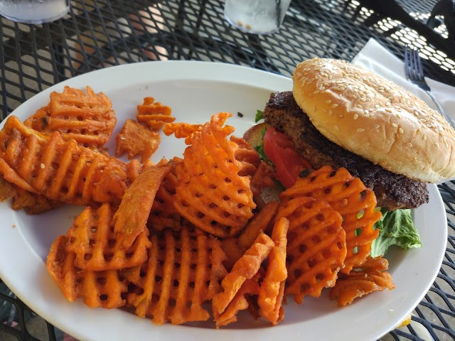 Boat House of Marietta (Boathouse BBQ)