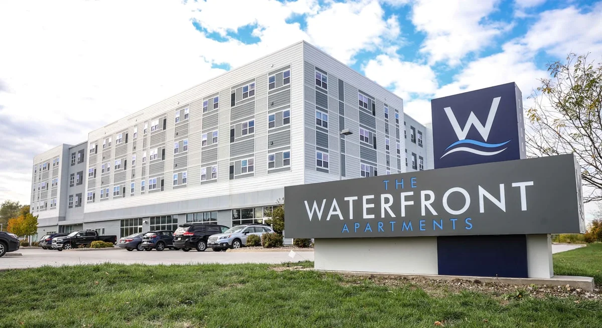 Waterfront Apartments Quad Cities