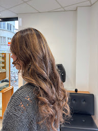 Photo n°4 de Camille Albane - Coiffeur Lille Militaire à Lille (Institut de beauté)