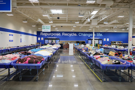 Goodwill Industries Outlet Store - Thumbnail